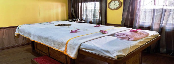 256/Mayfair - Darjeeling 08.jpg